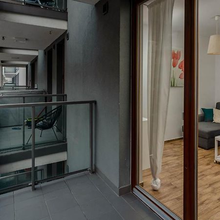 Chill Apartments Wola Center Варшава Екстериор снимка