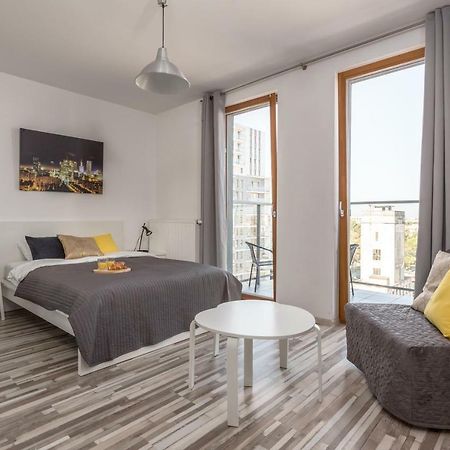 Chill Apartments Wola Center Варшава Екстериор снимка