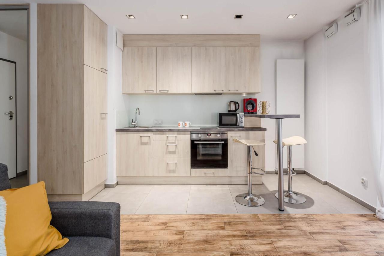 Chill Apartments Wola Center Варшава Екстериор снимка