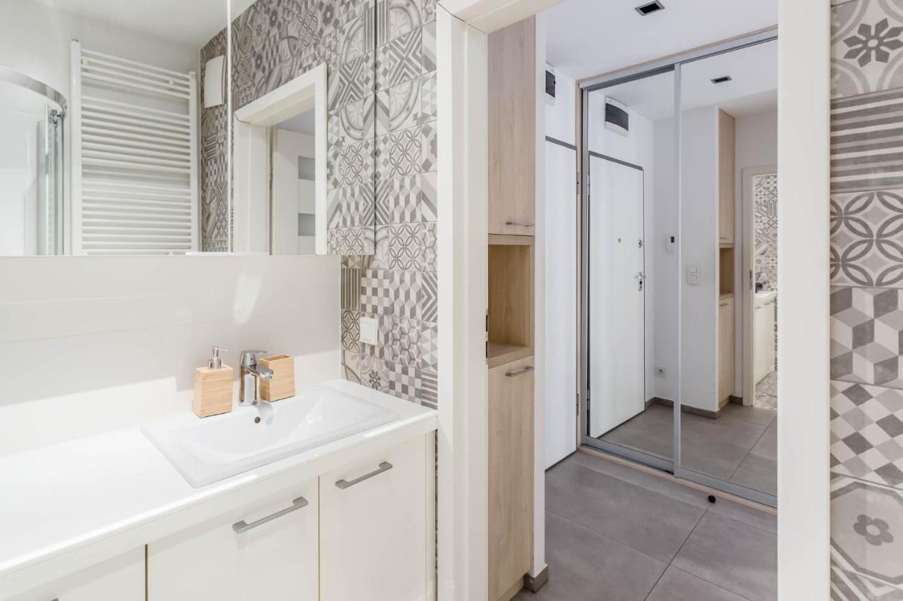 Chill Apartments Wola Center Варшава Екстериор снимка